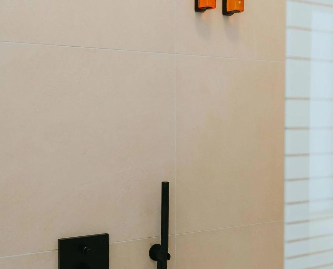 Calm 1Br Perfect For 4-6 Metro Close To Naschmarkt Βιέννη Αυστρία