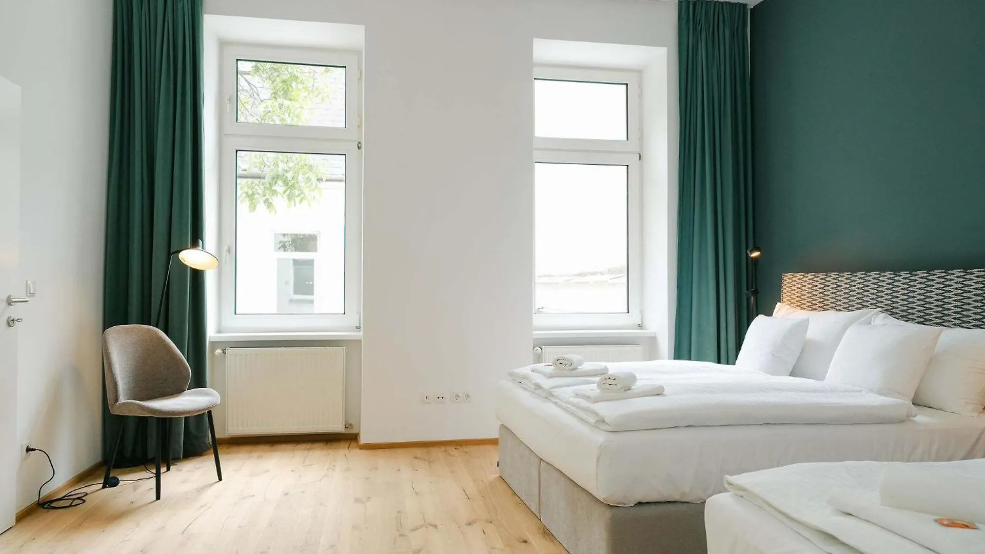 Calm 1Br Perfect For 4-6 Metro Close To Naschmarkt Βιέννη 0*,