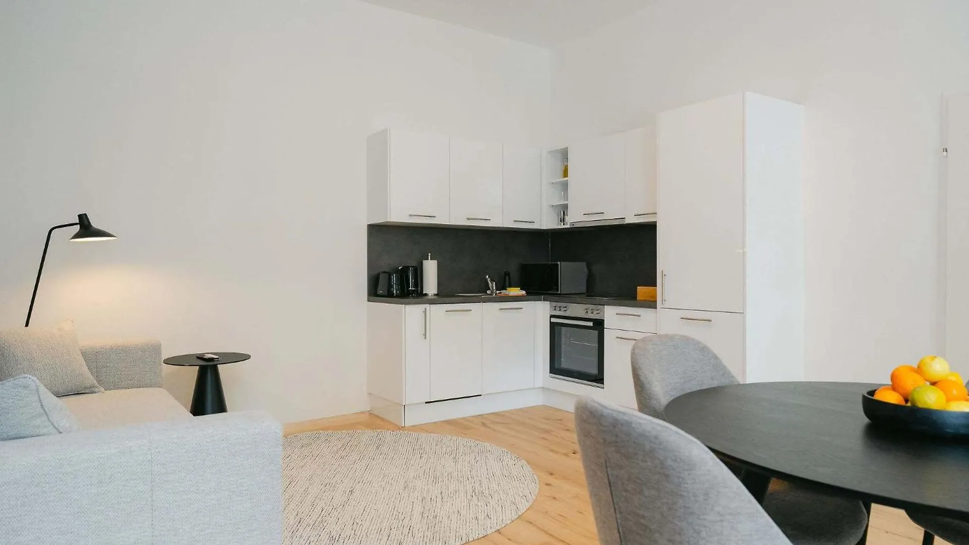 Διαμέρισμα Calm 1Br Perfect For 4-6 Metro Close To Naschmarkt Βιέννη