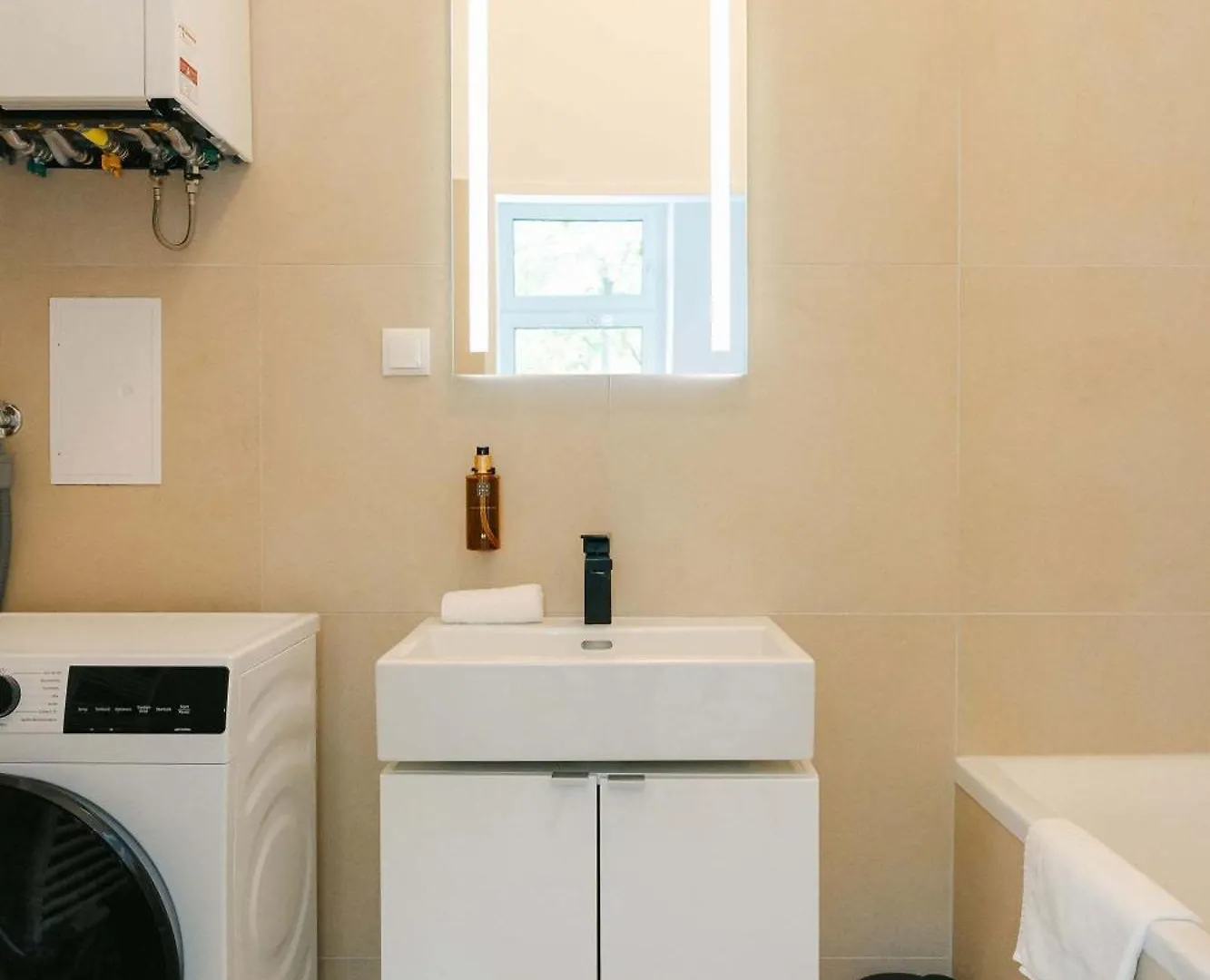 Calm 1Br Perfect For 4-6 Metro Close To Naschmarkt Βιέννη Αυστρία