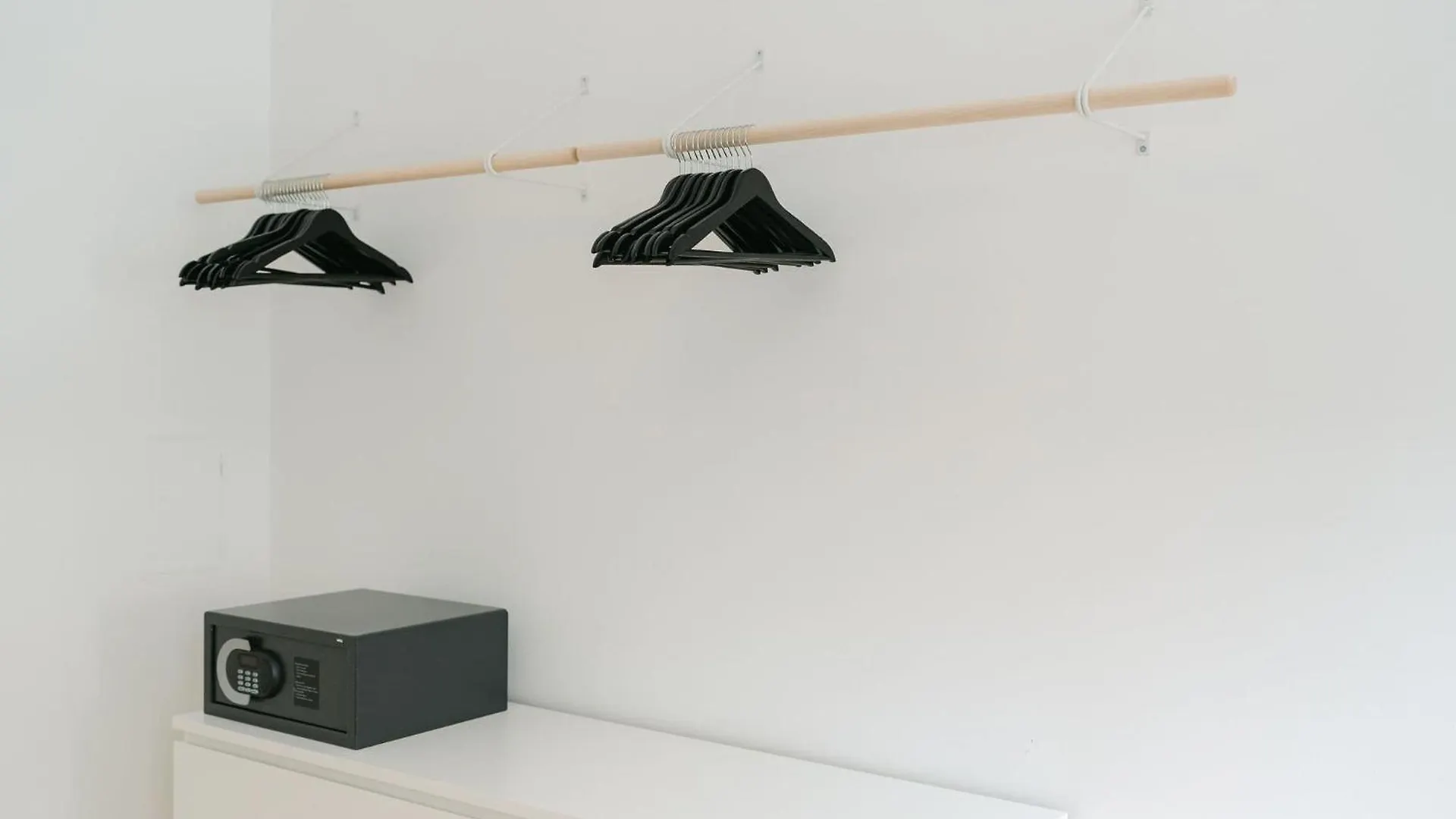 Διαμέρισμα Calm 1Br Perfect For 4-6 Metro Close To Naschmarkt Βιέννη